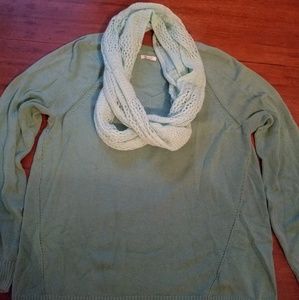Sonoma Raglan sweater and infinity scarf set
